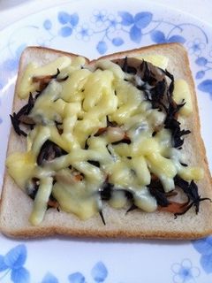 超簡単☆朝食ひじきトースト-レシピのメイン写真