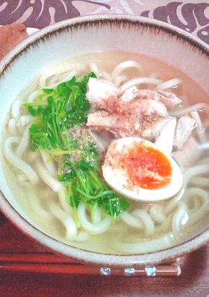ゆで鶏とゆで汁の鶏出汁で鶏塩うどん！-レシピのメイン写真
