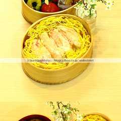 รูปของ 築地毛蟹のジュレちらし弁当
