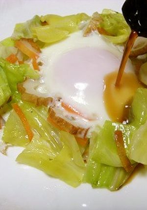 ポン酢で食べるーキャベツとちくわに卵乗せ-レシピのメイン写真