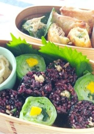お弁当に！黒米のわさび根千切り太巻き-レシピのメイン写真