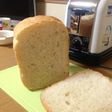 HBで外はカリっと中はふんわりパン。