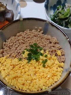 とりそぼろ丼-レシピのメイン写真