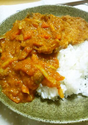 トマトも仲間入り♡肉じゃがリメイクカレー-レシピのメイン写真