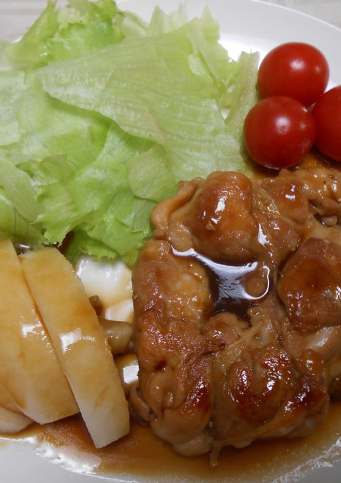 鶏もも肉の照り焼き・梨、レタス添え-レシピのメイン写真