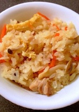 鶏肉とキノコの炊き込みご飯-レシピのメイン写真
