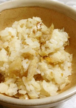 残った鯛の塩焼きで混ぜご飯アレンジ-レシピのメイン写真