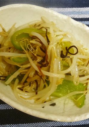 もやしとピーマンの塩コンブ炒め-レシピのメイン写真