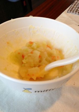 離乳食中期 りんごで味付けポテトサラダ-レシピのメイン写真