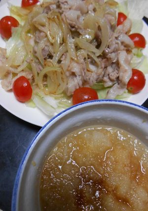 豚ばら肉と玉葱炒め・味ぽんおろし添え-レシピのメイン写真