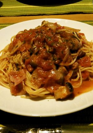 椎茸・シメジのトマトクリームパスタ-レシピのメイン写真