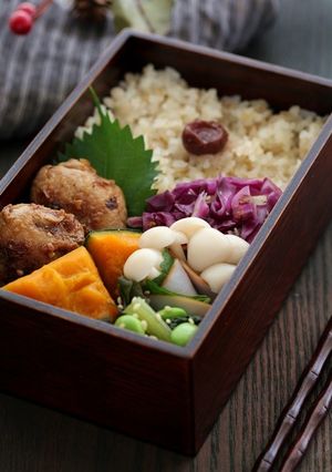 梨とチーズの豚巻き醤油麹照り焼き弁当-レシピのメイン写真
