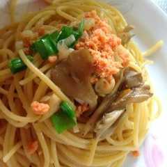 これぞ秋のパスタ＊和風きのこと鮭♪-レシピのメイン写真