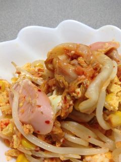 もやしと魚肉ソーセージのキムチ炒め-レシピのメイン写真