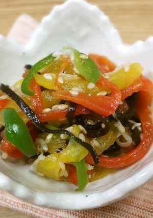 簡単☆パプリカの塩昆布あえ☆-レシピのメイン写真