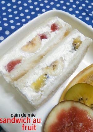 果物＆生クリーム＋クリームチ—ズ サンド-レシピのメイン写真