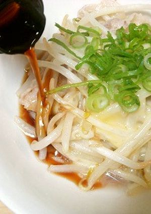ポン酢でさっぱり豚もやしのチーズ蒸し-レシピのメイン写真