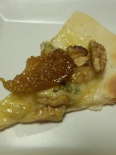 いちじくとくるみとブルーチーズのピザ-レシピのメイン写真
