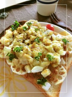 鶏そぼろと蓮根のカレートースト-レシピのメイン写真