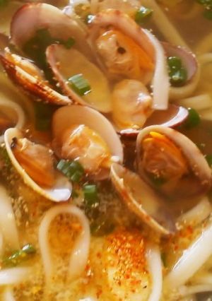 アサリの酒蒸しならぬアサリ塩バターうどん-レシピのメイン写真