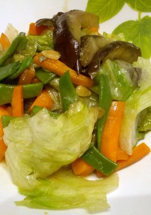松の実を入れた中華風野菜炒め-レシピのメイン写真