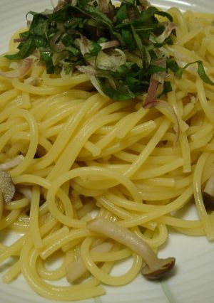 夜食にすぐ☆にんにくバターパスタ-レシピのメイン写真