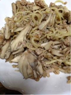 舞茸タップリニンニク好きの為の焼きそば-レシピのメイン写真