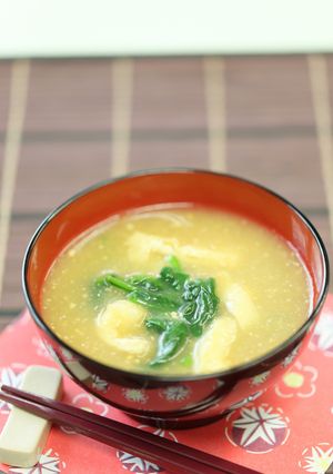 ほうれん草と油揚げのお味噌汁-レシピのメイン写真