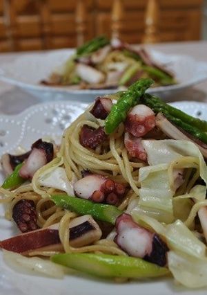 タコとイカとアスパラの焼きそば-レシピのメイン写真
