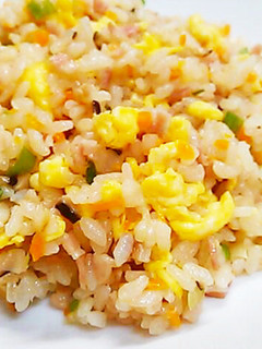 炊飯器で簡単☆炊き込みパラパラ炒飯-レシピのメイン写真