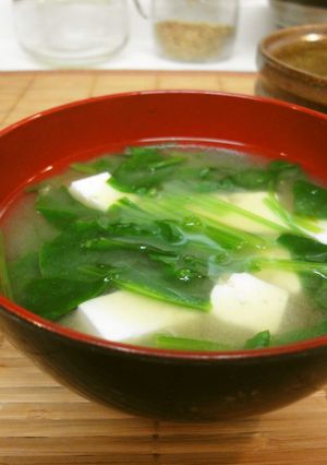ほうれん草と豆腐のお味噌汁-レシピのメイン写真