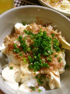 のせるだけ!超簡単な豆腐丼-レシピのメイン写真