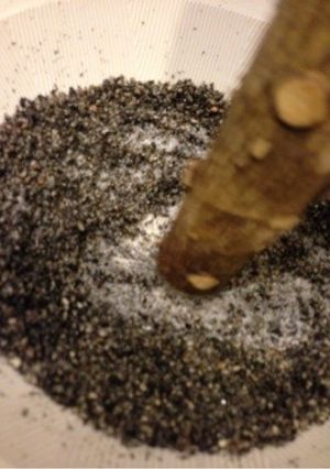 黒ごまのペースト(お団子用。材料二つ。)-レシピのメイン写真