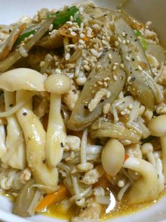 簡単♪きのことごぼうとひき肉のピリ辛炒め-レシピのメイン写真