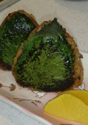 炊き込ご飯リメイク！美味しい焼おにぎり☆-レシピのメイン写真