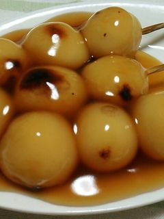 香ばしくてモチモチ♪とろーりみたらし団子-レシピのメイン写真