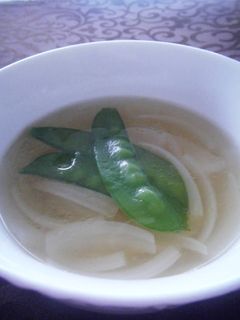 玉葱と絹さやの中華スープ-レシピのメイン写真