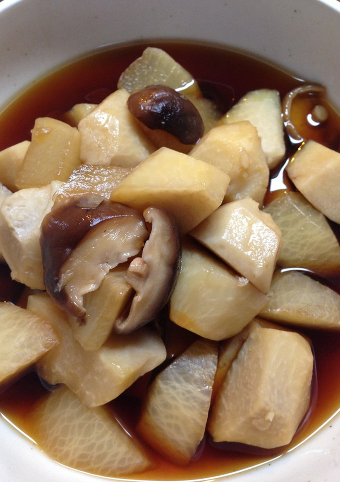 土鍋で作る簡単煮物！大根と里芋と椎茸！-レシピのメイン写真