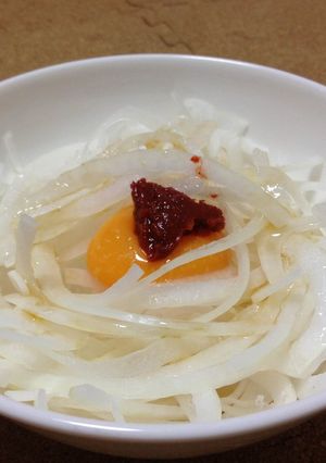簡単！たまねぎスライスのユッケ風-レシピのメイン写真