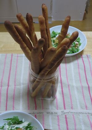 ワインに♪　たっぷりチーズのグリッシーニ-レシピのメイン写真