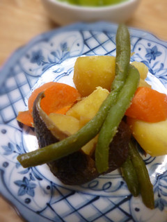 じゃがいもと人参と冷凍いんげんの煮物-レシピのメイン写真