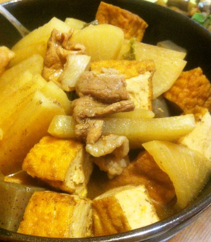 ソースで！大根と厚揚げこんにゃくの煮物 by おうちごはん