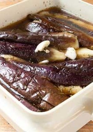 蒸しナスの麺つゆ浸し、ハーブ風味-レシピのメイン写真