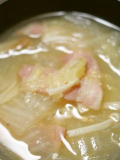 白菜とベーコン、春雨の味噌汁-レシピのメイン写真