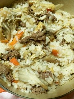 牛肉とごぼうと舞茸の混ぜご飯♫-レシピのメイン写真