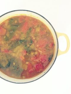 トマトとホウレンソウのレンズ豆スープ-レシピのメイン写真
