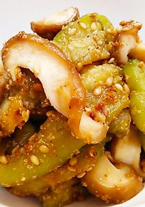 胡麻和えの素で～秋茄子と椎茸のごま和え-レシピのメイン写真