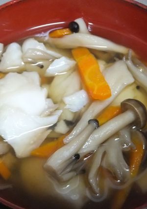 切り身魚を入れたスープ・醤油味-レシピのメイン写真