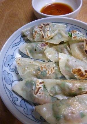 餃子(チンゲン菜とニラ入り)-レシピのメイン写真