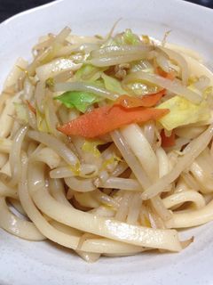 カット野菜で焼きうどん♪-レシピのメイン写真
